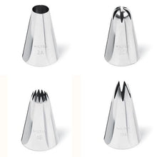 Charger l'image dans la visionneuse de la galerie, KIT DÉCORATION Cupcakes Douilles et poches (12PIÈCES) - Wilton